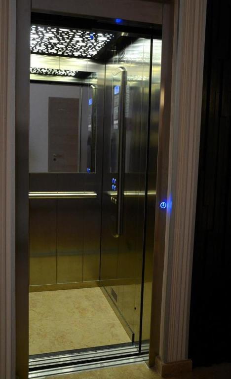 Zenti Plaza Hotel Дробета-Турну-Северин Экстерьер фото